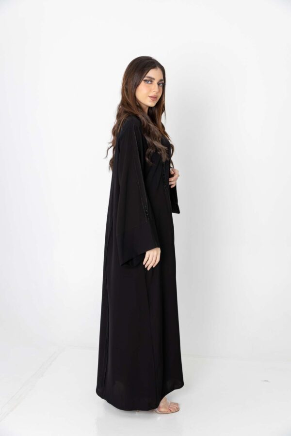 2-10037 عباية شيهانه بتطريز في الجوانب