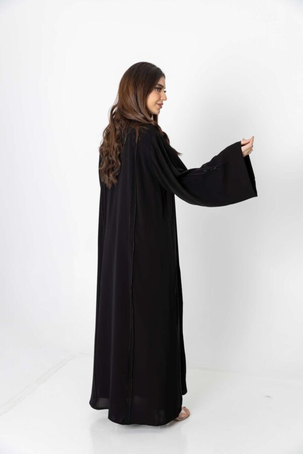 2-10037 عباية شيهانه بتطريز في الجوانب