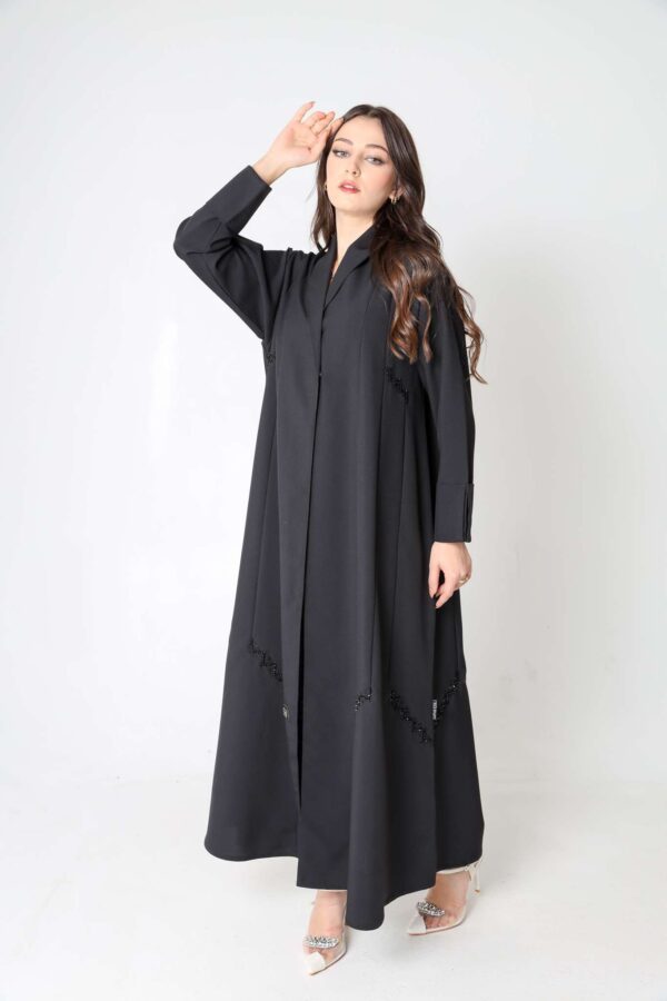 2-10063 عبايةشيهانه  كريب سوداء بتطريز بسيط