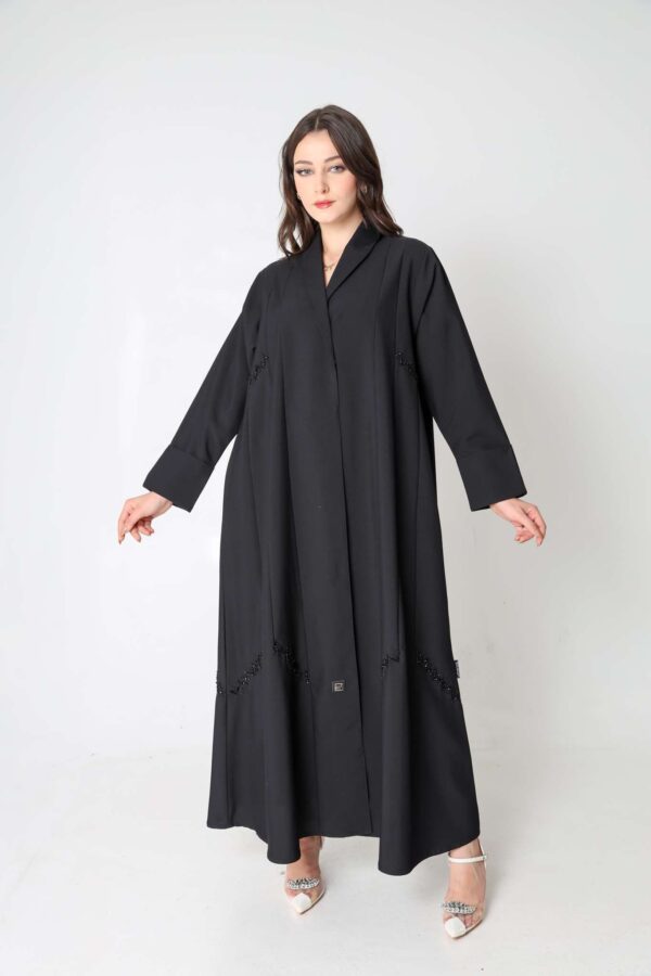 2-10063 عبايةشيهانه  كريب سوداء بتطريز بسيط