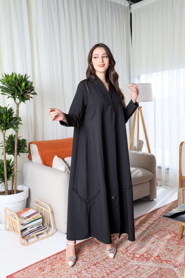 2-10063 عبايةشيهانه  كريب سوداء بتطريز بسيط