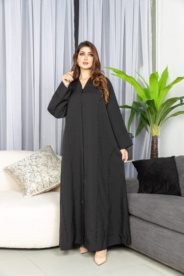 2-10039 عباية شيهانه مطرزة بالخيط والخرز