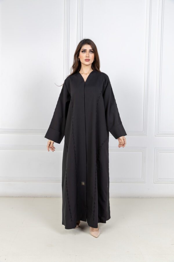 2-10039 عباية شيهانه مطرزة بالخيط والخرز