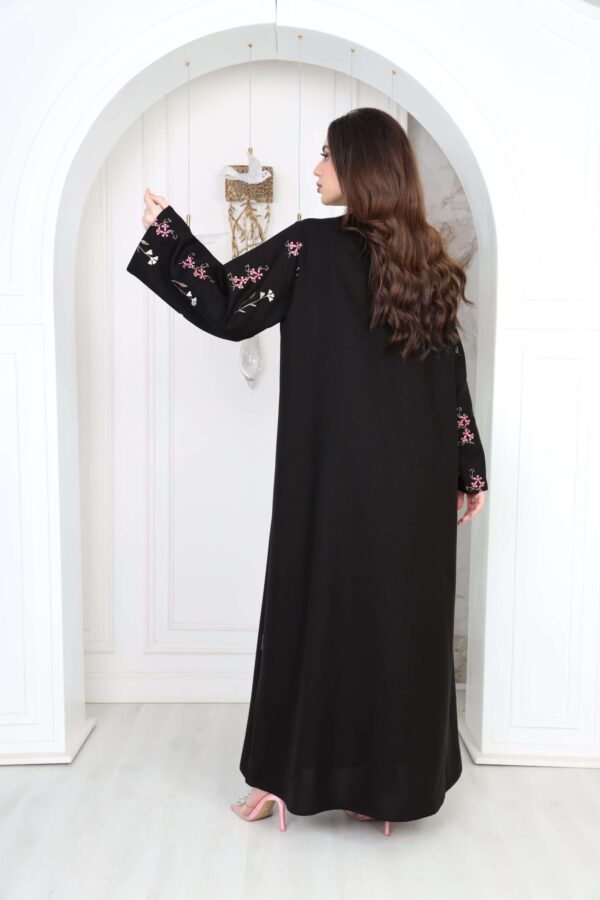 3-10056 عبايةشيهانه بتطريز ملون من الاكمام