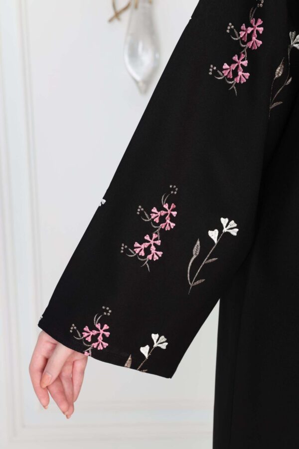 3-10056 عبايةشيهانه بتطريز ملون من الاكمام