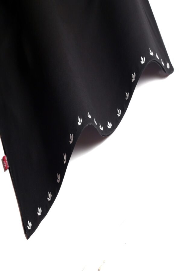 8-10111 طرحة شيهانه مصممه بتطريز في النهايه