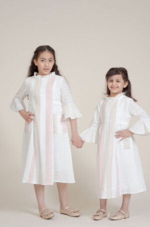 9-10153 جلابية شيهانة أطفال بتطريز وردي