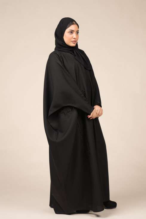 2-10058عباية شيهانه شك و تطريز اسود