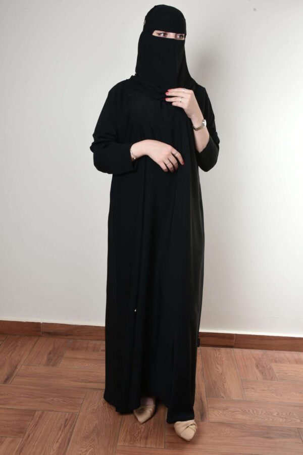 1-10043 عباية شيهانه سادة كم عادي مغلقة