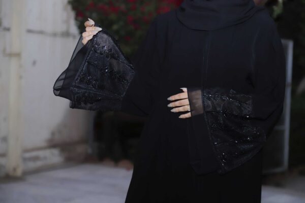 _MG_4580 (shihana.shop) 4-1278 عباية شيهانه تطريز كم عريض