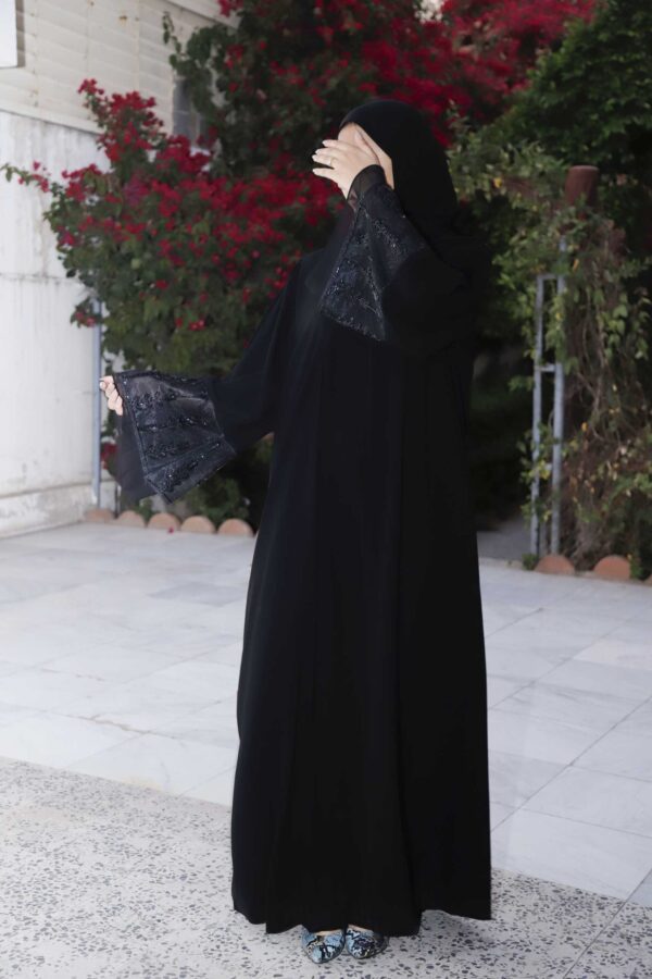 _MG_4583 (shihana.shop) 4-1278 عباية شيهانه تطريز كم عريض