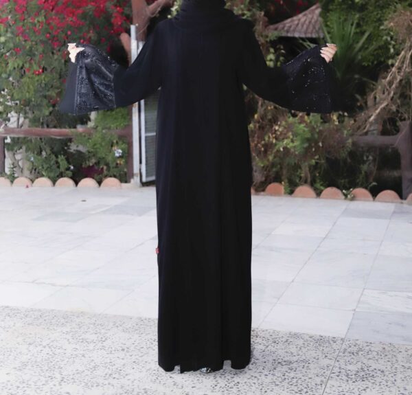 _MG_4587 (shihana.shop) 4-1278 عباية شيهانه تطريز كم عريض