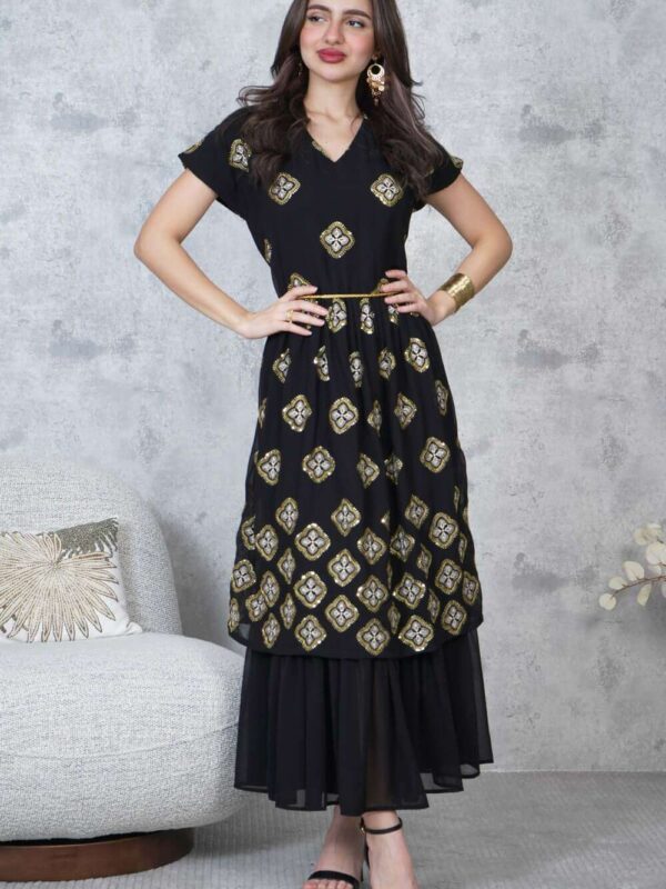 9-10181 جلابية ماكسي بتطريز و رباط عالخصر لون اسود