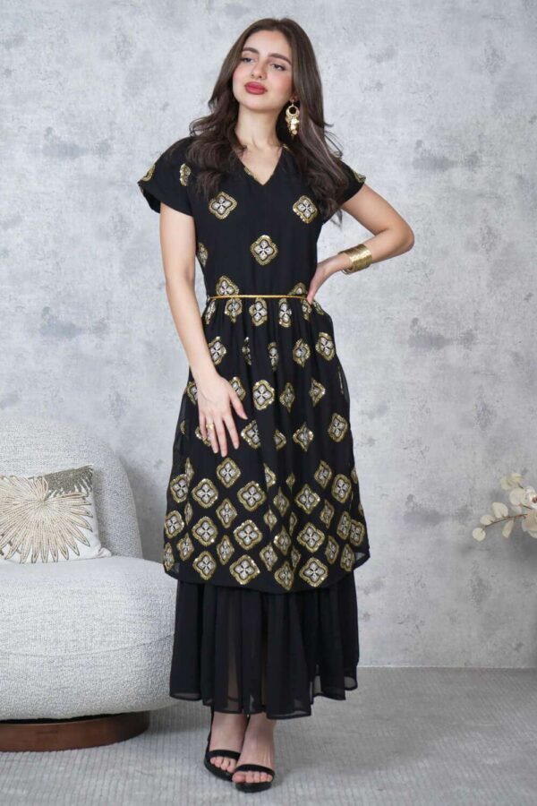 9-10181 جلابية ماكسي بتطريز و رباط عالخصر لون اسود