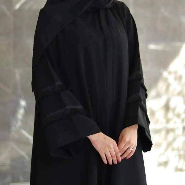 4-10261 عباية شيهانةعملية سادة بتصميم انيق