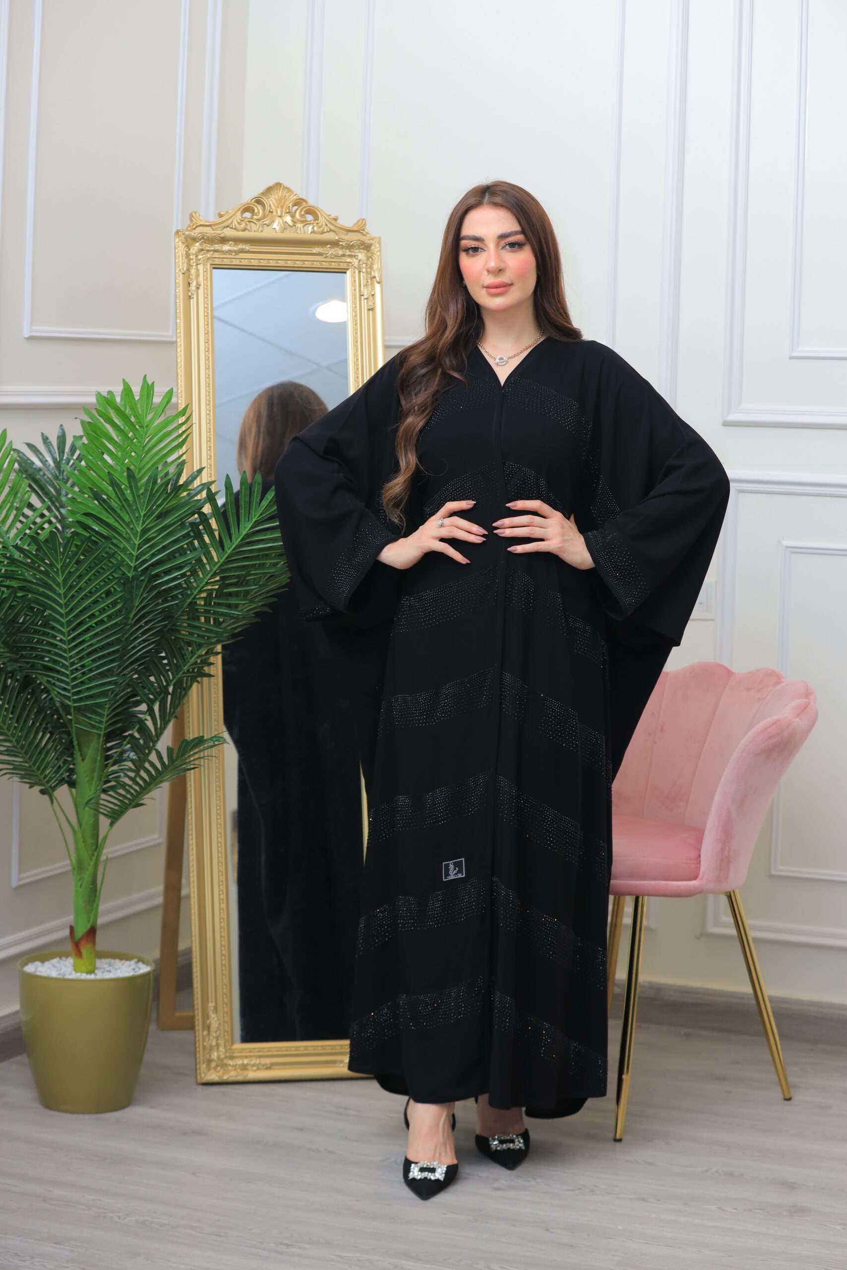2-10317 عبايات شيهانه تطريز كامل اسود