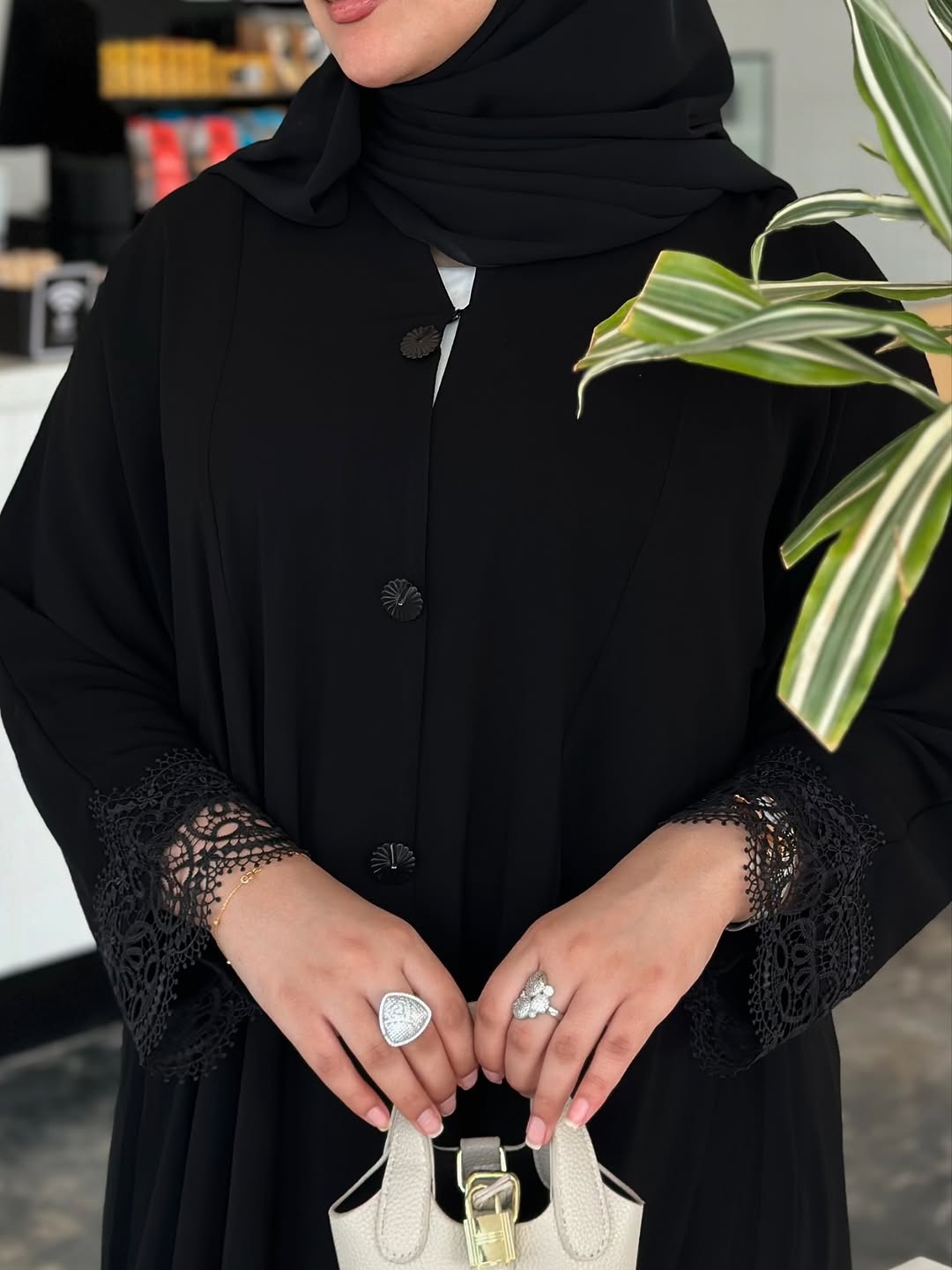 4-10538 عباية شيهانة للدوام